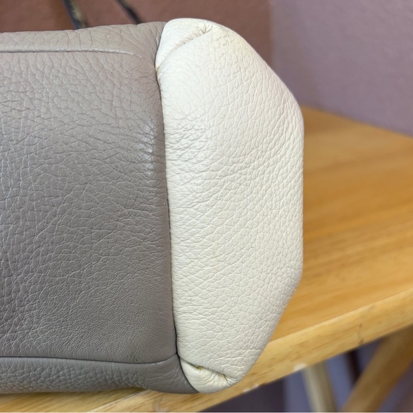 Coach Pheobe Tan/Cream Hobo - Picture 11 of 13